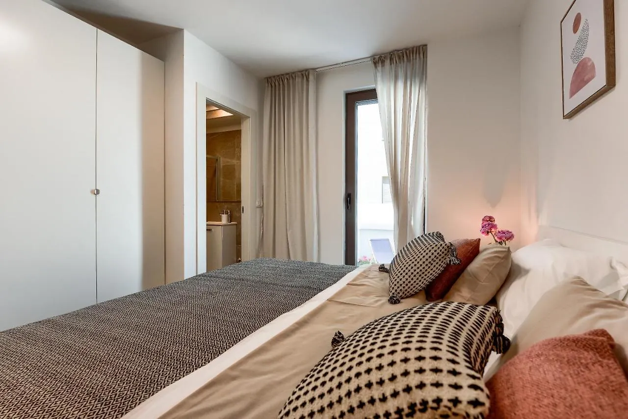Lunula Residence Zadar 0*,
